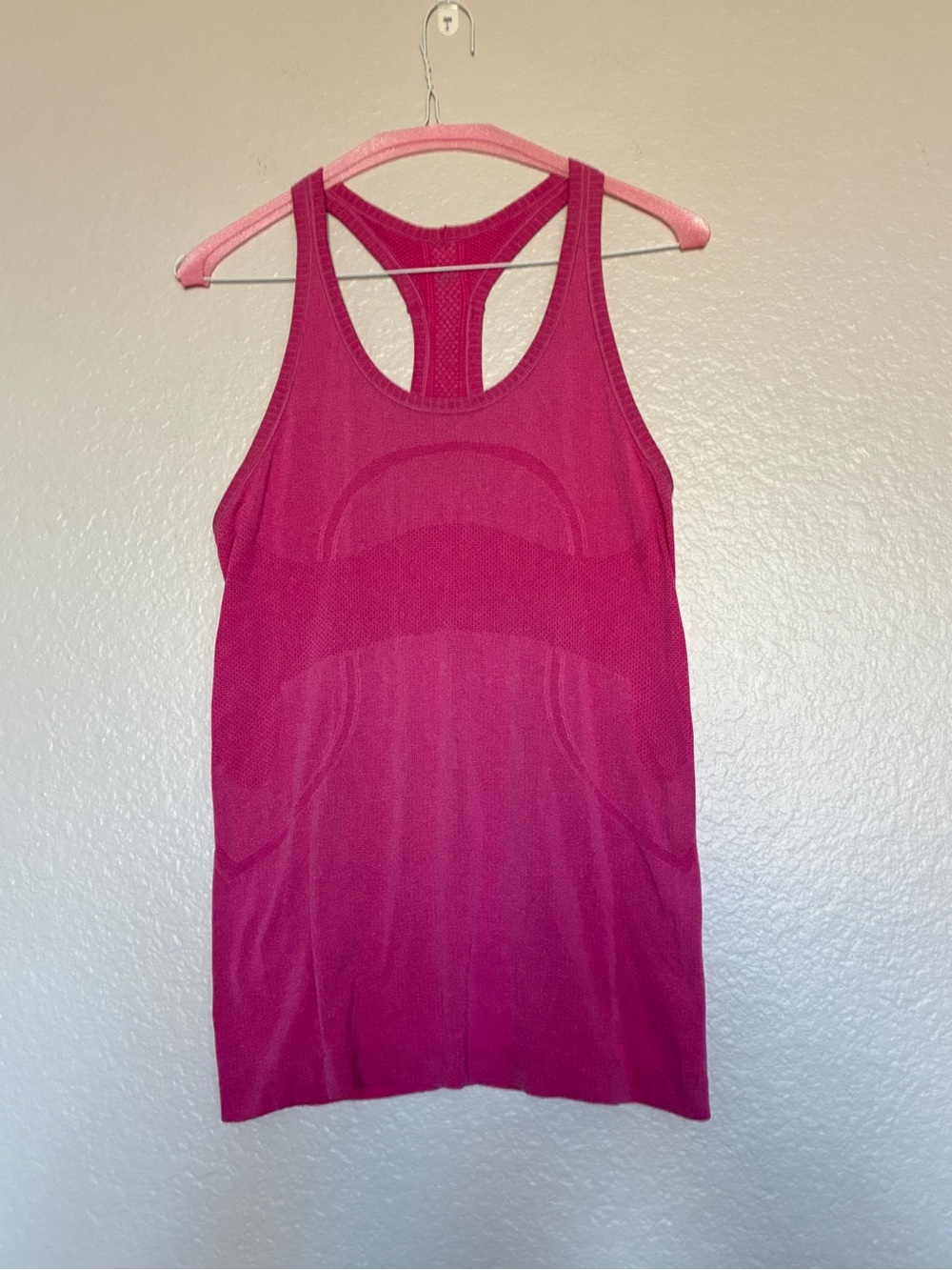Lululemon Run Swiftly Tech Racerback Tank Top Magenta Size 8 Workout Athletic